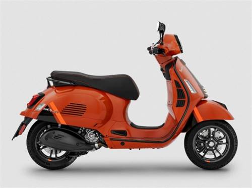 GTS Super Sport 125 oranje