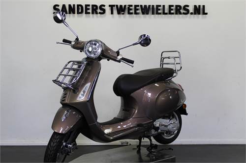 Vespa primavera champagne vespaspecialist sanders tweewielers groesbeek