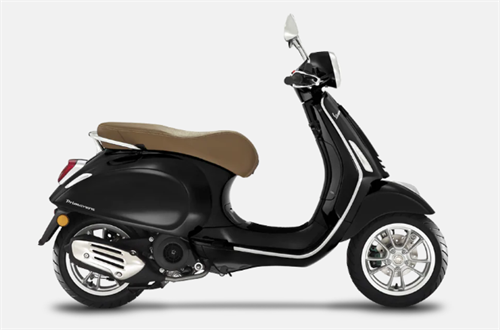 vespa primavera zwart